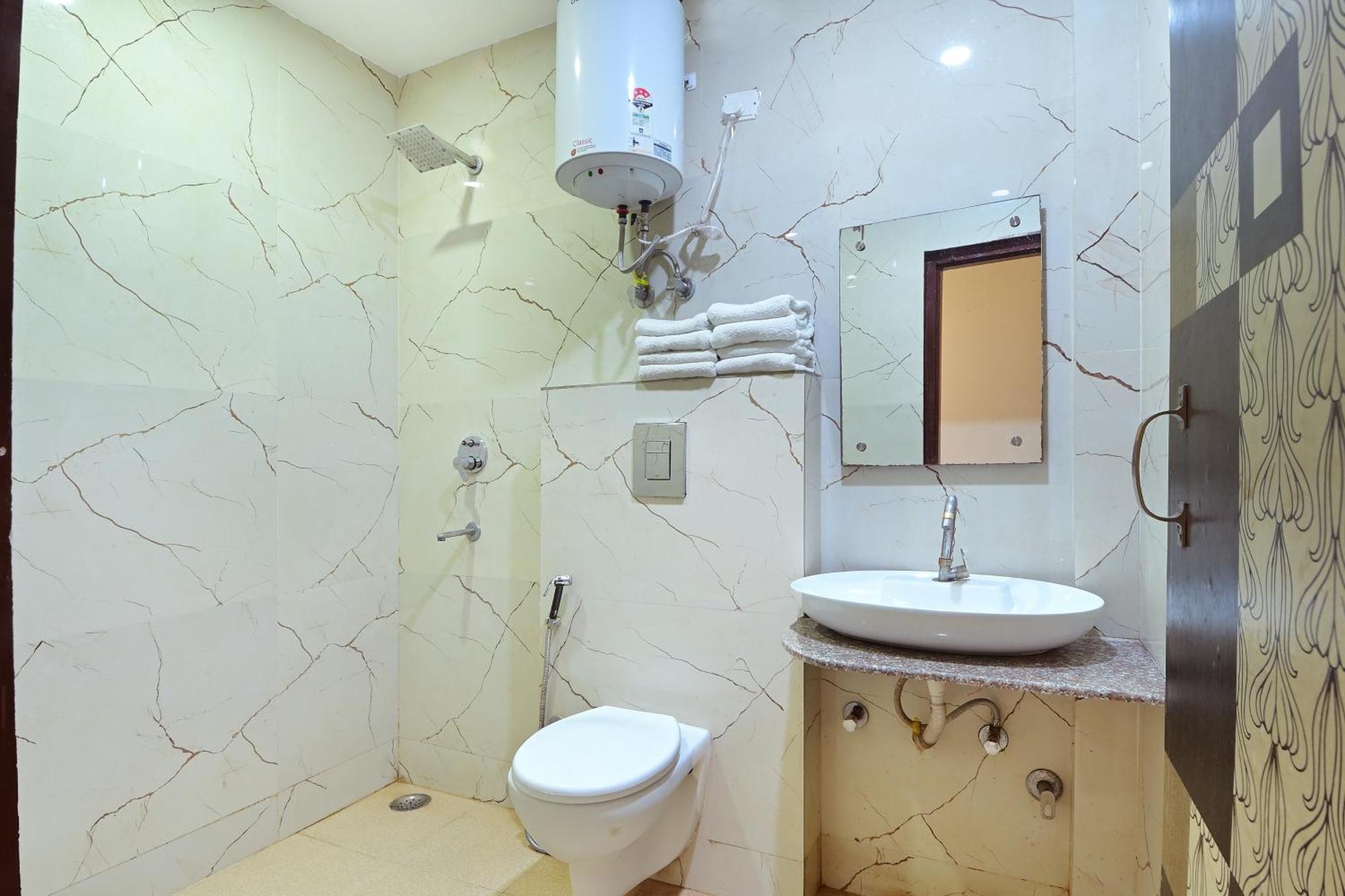 Hotel Glow Inn Paharganj-3 Mins Walk From New Delhi Railway Station Exterior foto